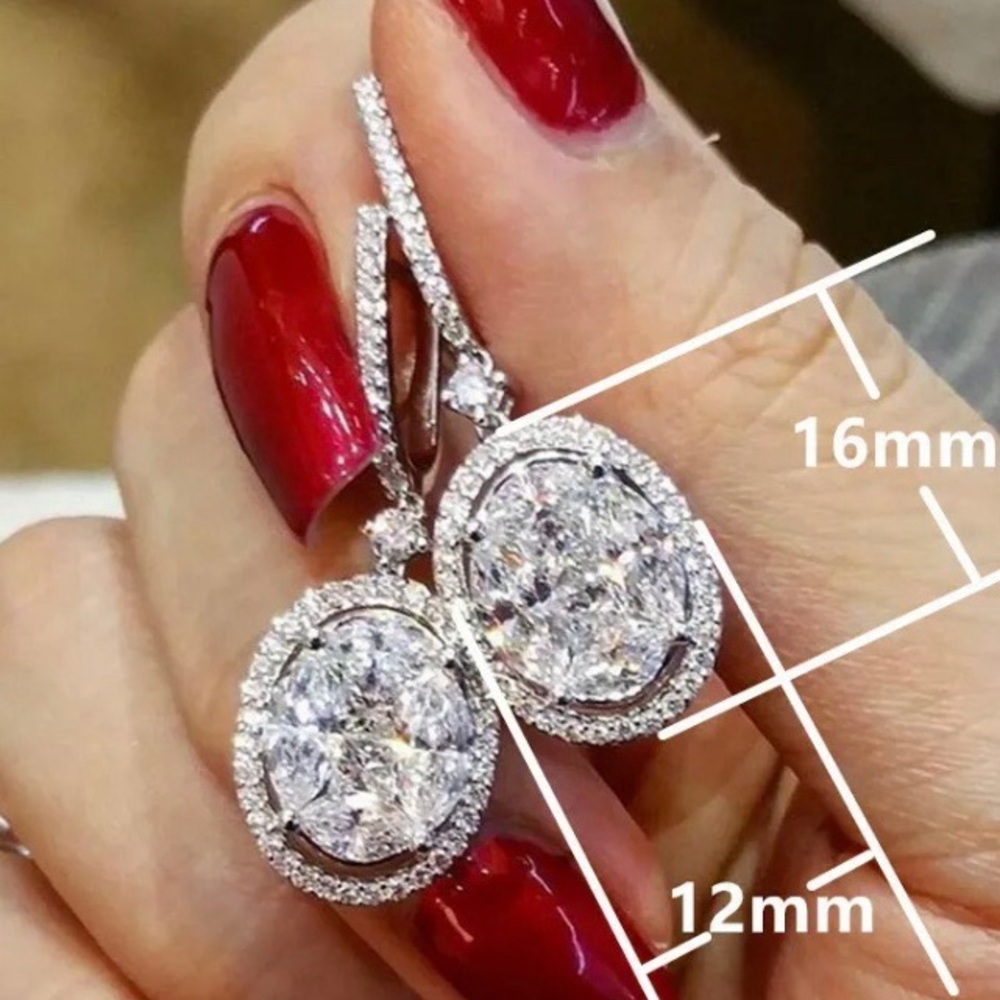 NEW💎18K White Gold Oval Diamond Halo Earrings - Picture 3 of 3